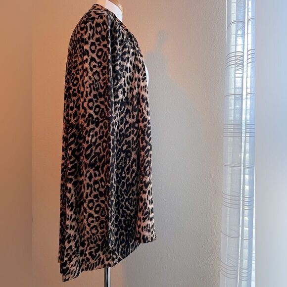 NWT Vince Camuto animal print cardigan size Small - Picture 2 of 5